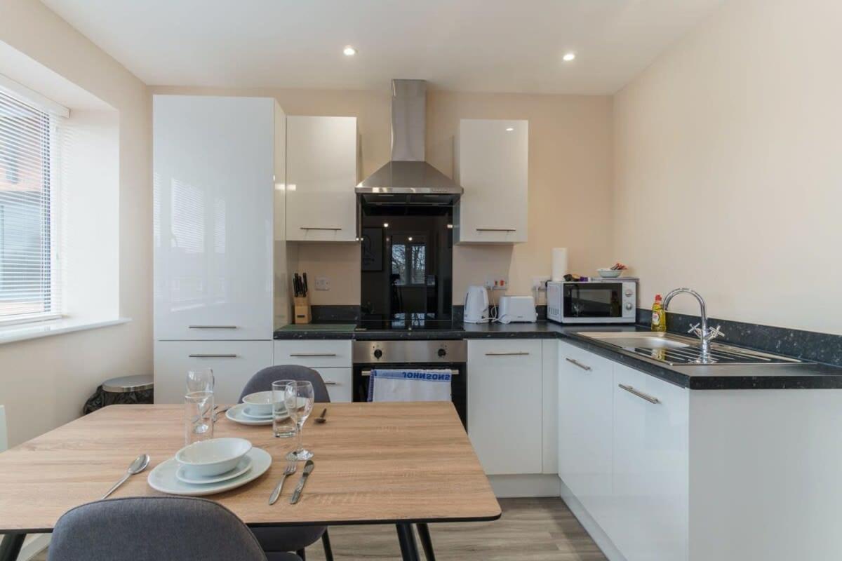 Fantastic 1 Bed Flat Manchester - Sleeps 3 Экстерьер фото
